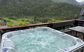 Fossen bratte chalet